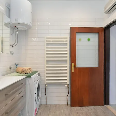 Apartments Prostin 70